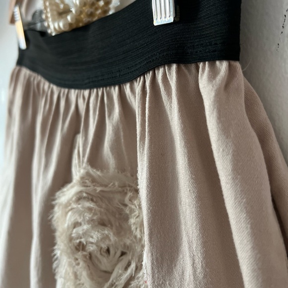 Butters mini skirt sz M elastic waist boho tulle flowers cotton/spandex tan o - Picture 3 of 12